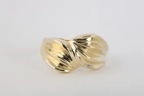 14k Yellow Gold Stylized Fashion Ring Size 8 (6.20g.)