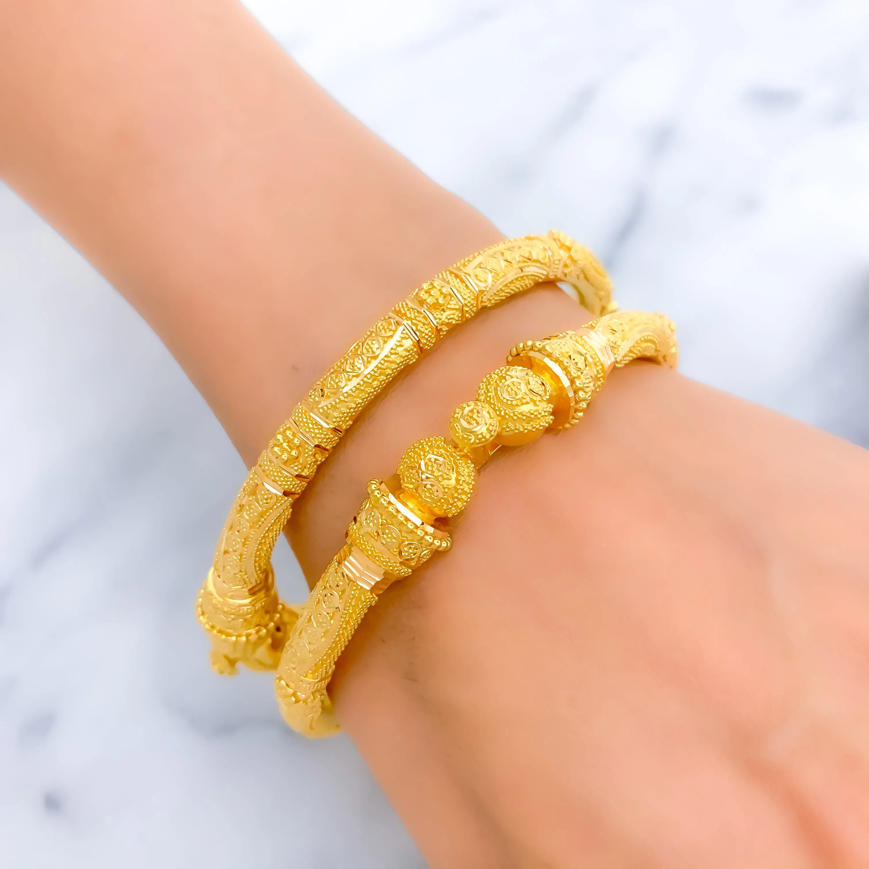 Beautiful Lush 22k Gold Pipe Bangles