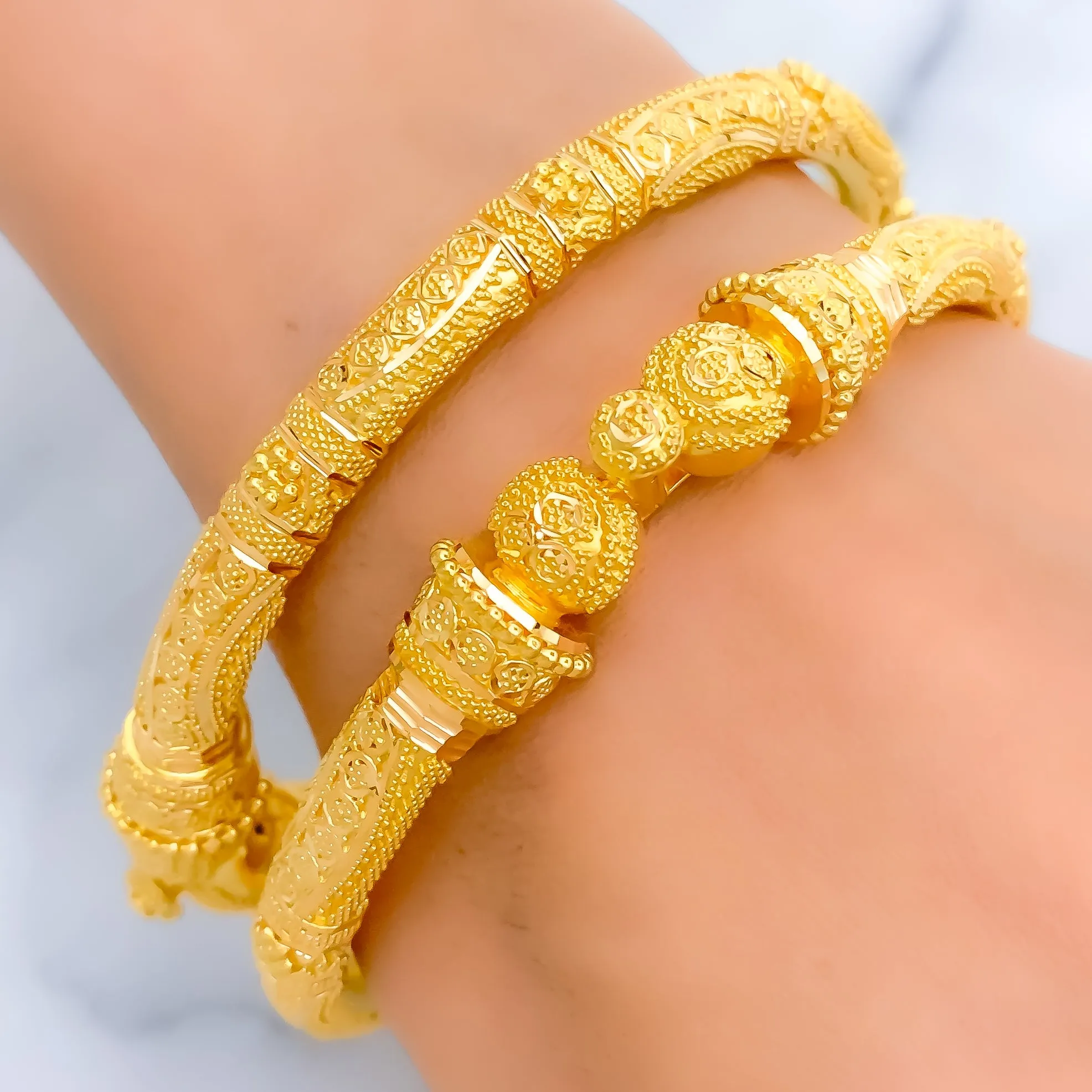 Beautiful Lush 22k Gold Pipe Bangles