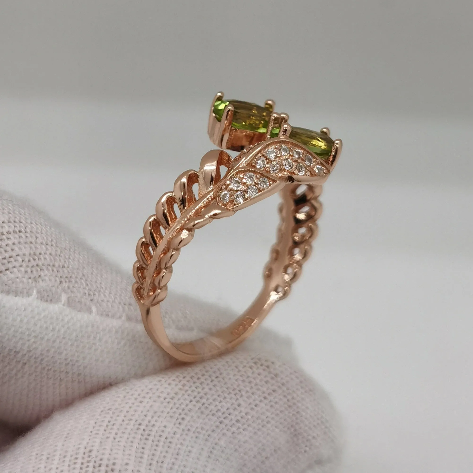 Fashion Leaf Peridot Open Ring - 925 Sterling Silver