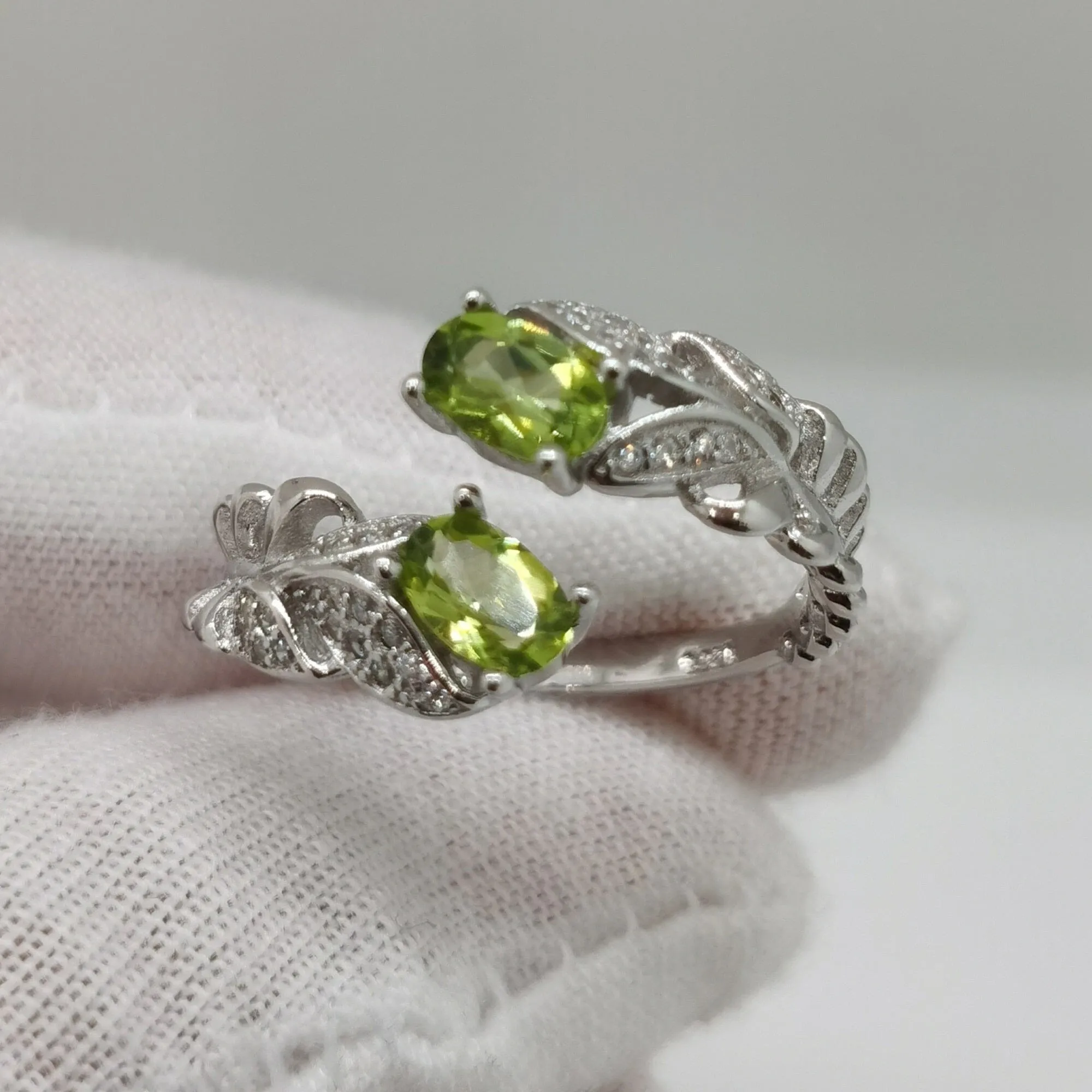 Fashion Leaf Peridot Open Ring - 925 Sterling Silver