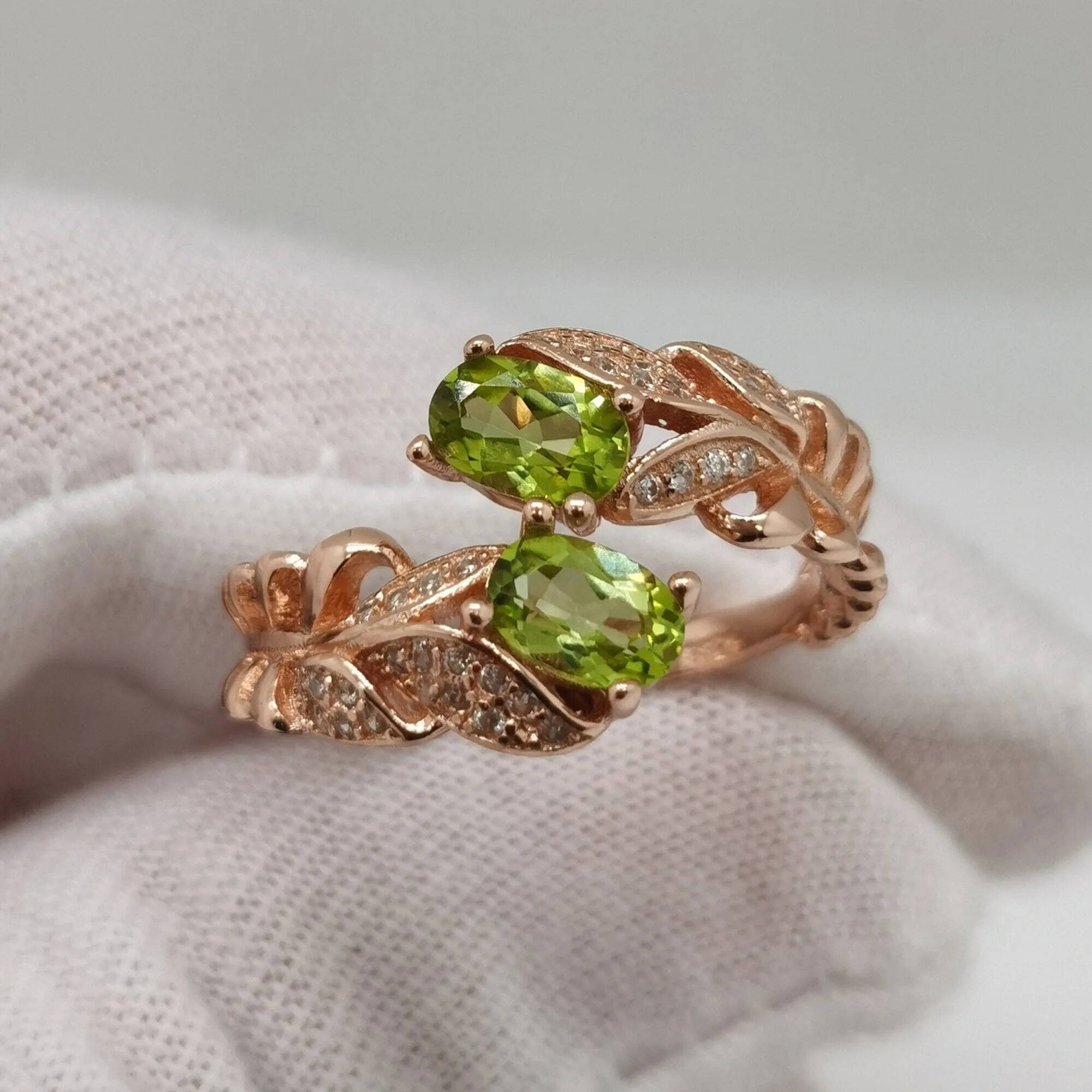 Fashion Leaf Peridot Open Ring - 925 Sterling Silver