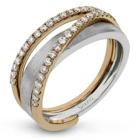 Fashion Ring in 18k Gold with Diamonds