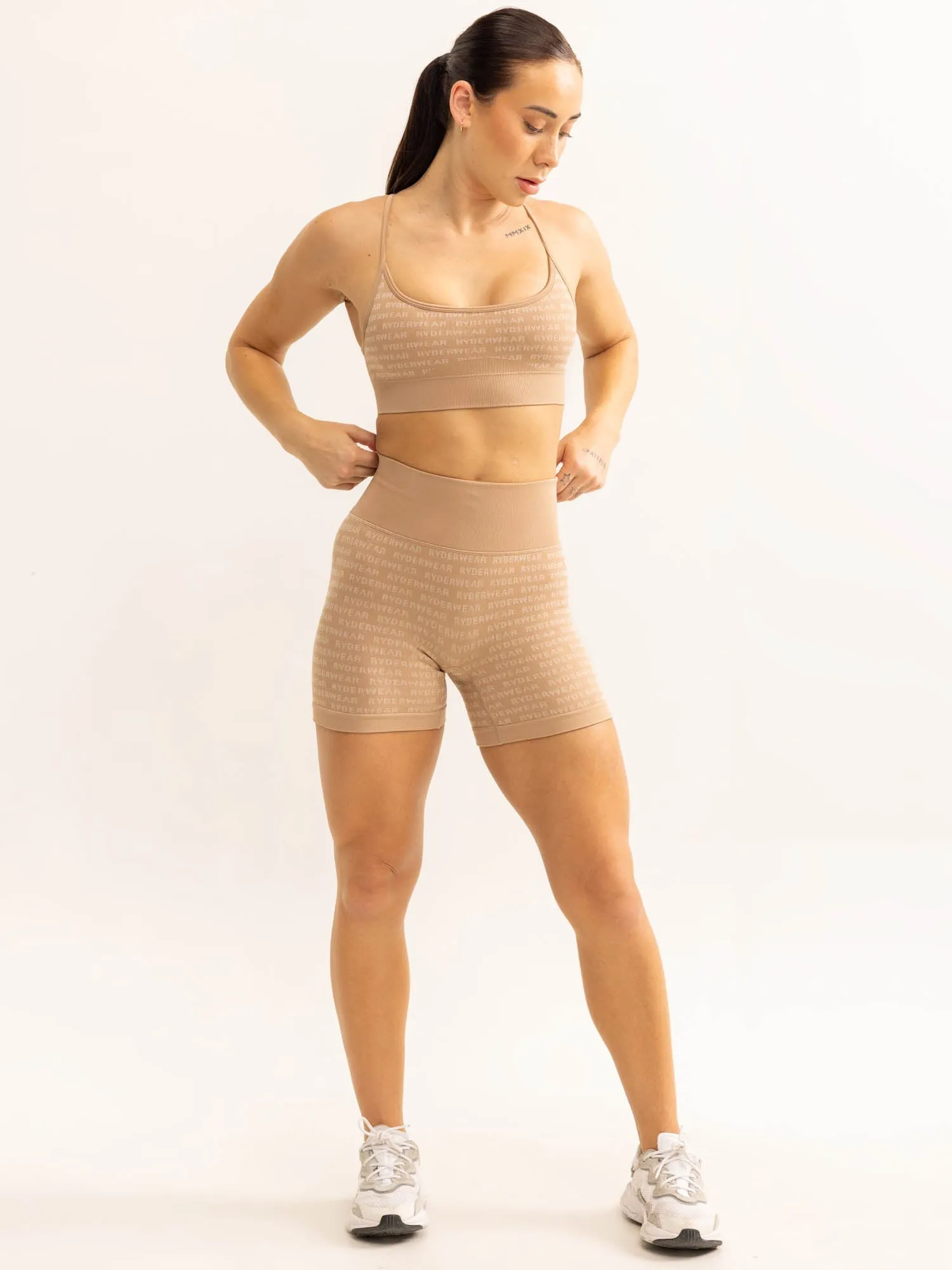 Logo Lux Seamless Sports Bra - Tan