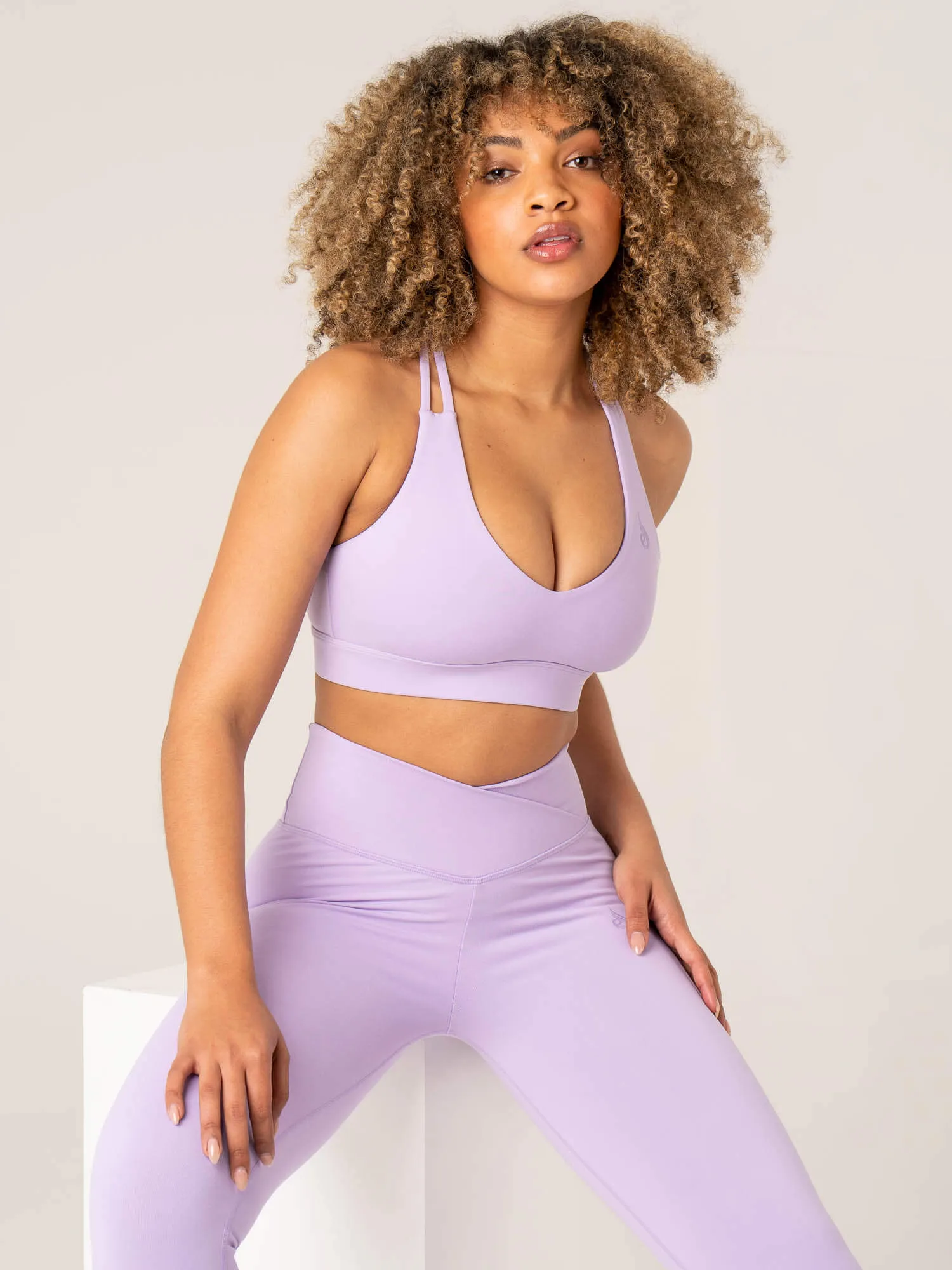 Momentum V-Neck Sports Bra - Lavender