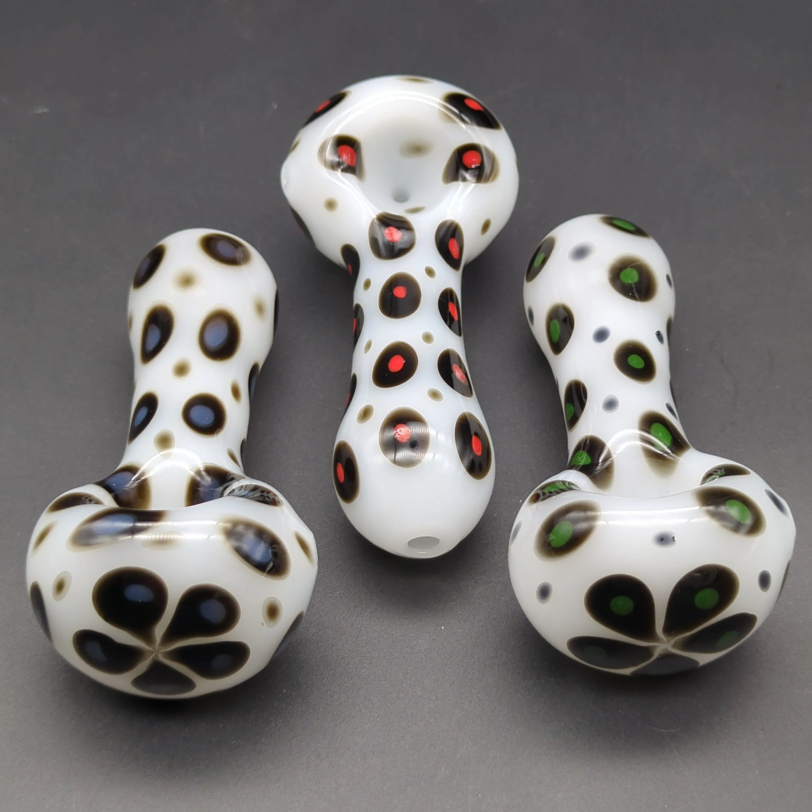 Polka Dot Hand Pipe 4