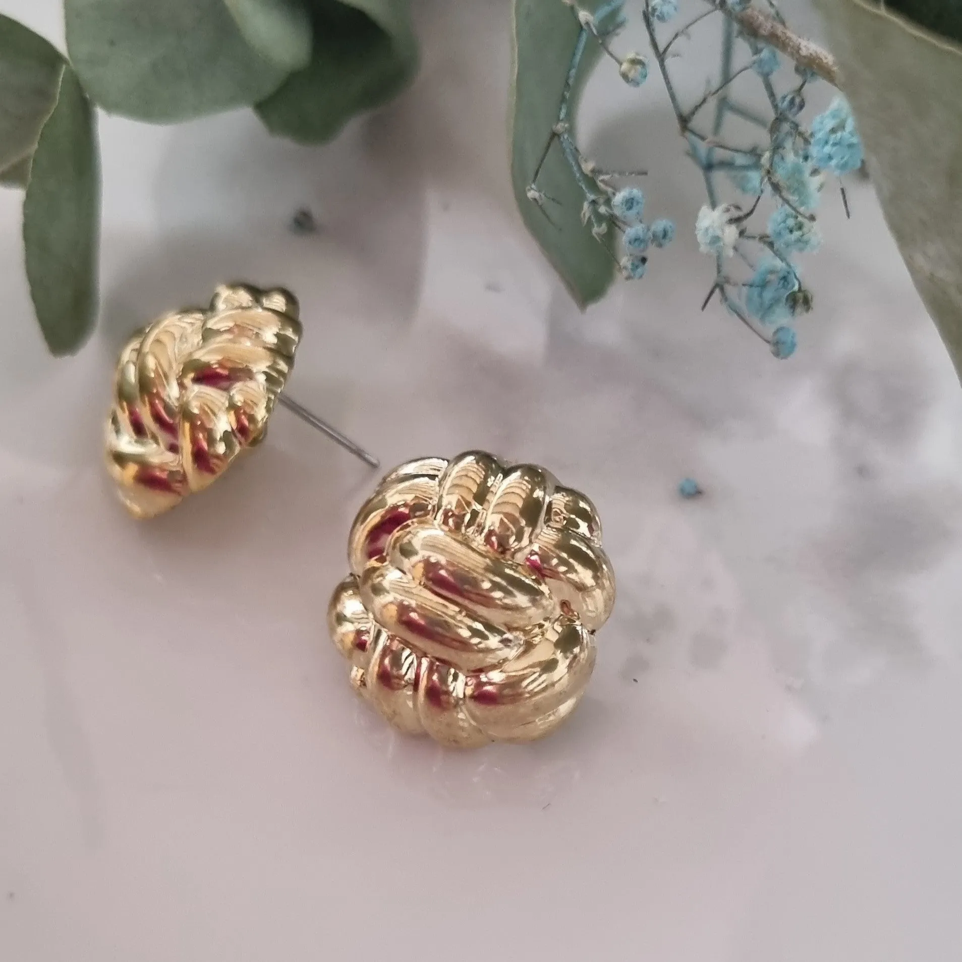 Vintage earrings - Buns