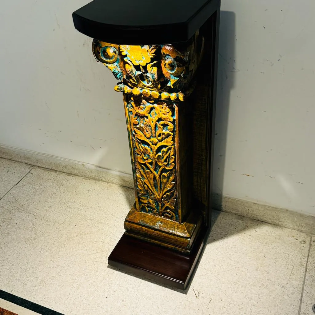 Wooden pedestal : Ruhana 10